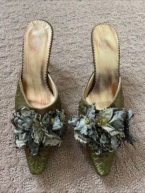 Never worn Luvshoes Olive Green Floral Embellished Women’s Heels